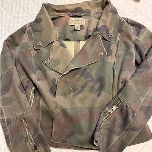 NANAKKACO Women's Camouflage Jacket